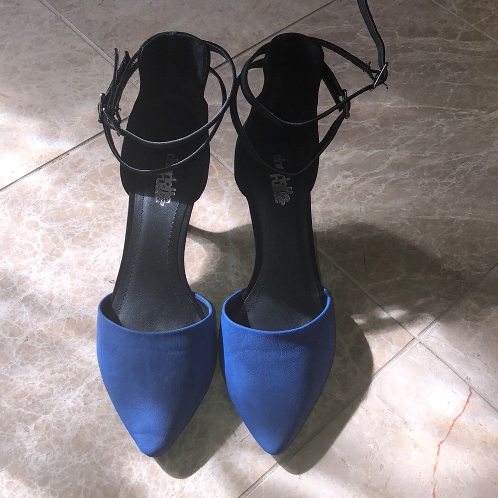 Color Block , Blue And Black Cat Heel.